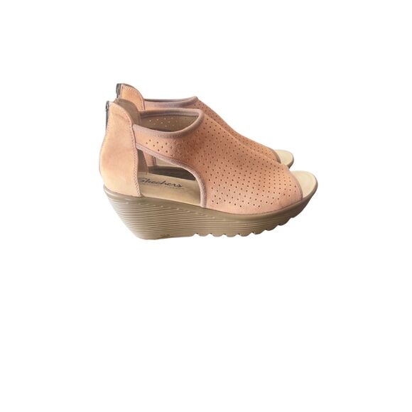 Skechers Tan Sandals with Modern Design size 7 - Picture 1 of 11